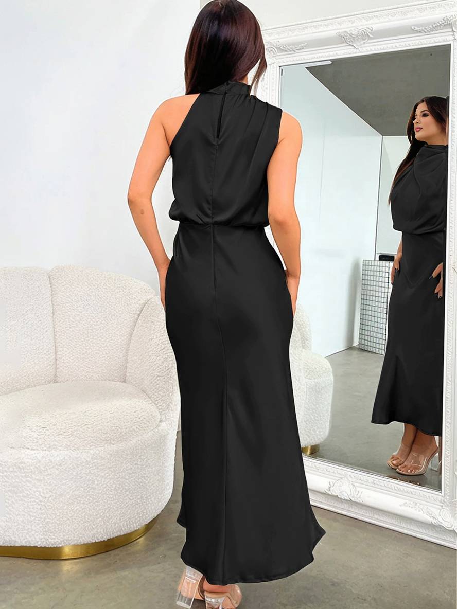 Robe Longue Élégante | Satin, Coupe Asymétrique, Col Roulé, Licou, Sans Manches, Soirée & Mariage